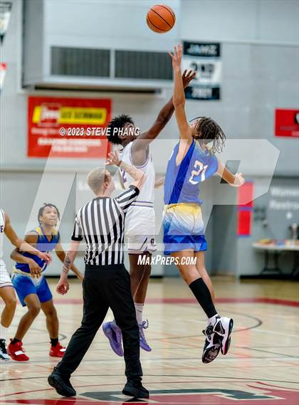 Thumbnail 1 in Wood vs. Bradshaw Christian (Cordova Christmas Classic) photogallery.