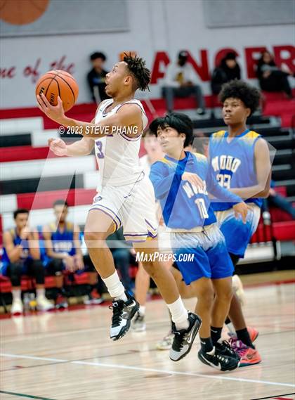 Thumbnail 1 in Wood vs. Bradshaw Christian (Cordova Christmas Classic) photogallery.