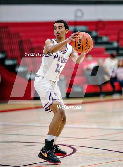 Thumbnail 2 in Wood vs. Bradshaw Christian (Cordova Christmas Classic) photogallery.