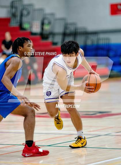 Thumbnail 1 in Wood vs. Bradshaw Christian (Cordova Christmas Classic) photogallery.