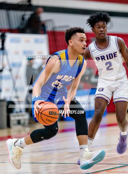 Thumbnail 3 in Wood vs. Bradshaw Christian (Cordova Christmas Classic) photogallery.