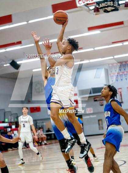 Thumbnail 1 in Wood vs. Bradshaw Christian (Cordova Christmas Classic) photogallery.