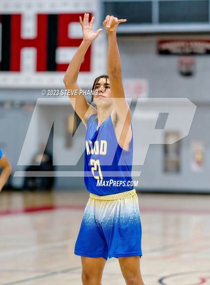 Thumbnail 2 in Wood vs. Bradshaw Christian (Cordova Christmas Classic) photogallery.