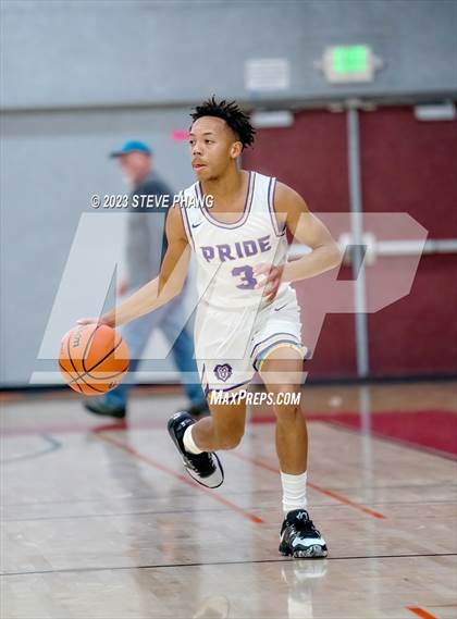 Thumbnail 1 in Wood vs. Bradshaw Christian (Cordova Christmas Classic) photogallery.