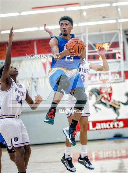 Thumbnail 2 in Wood vs. Bradshaw Christian (Cordova Christmas Classic) photogallery.