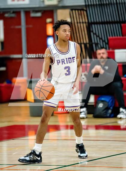 Thumbnail 3 in Wood vs. Bradshaw Christian (Cordova Christmas Classic) photogallery.