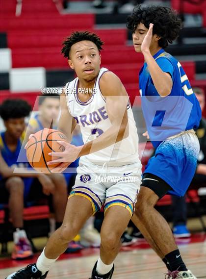 Thumbnail 3 in Wood vs. Bradshaw Christian (Cordova Christmas Classic) photogallery.