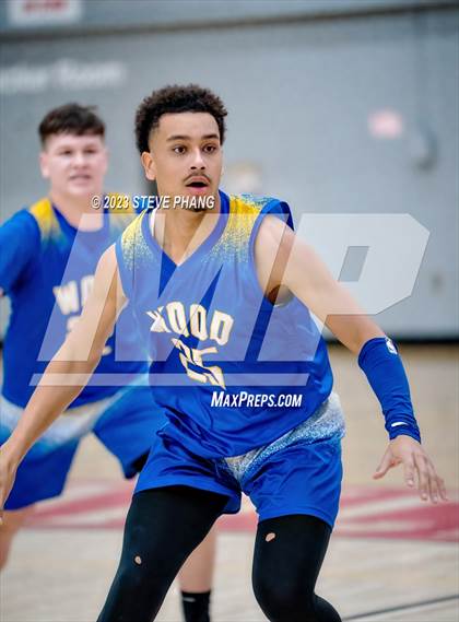 Thumbnail 1 in Wood vs. Bradshaw Christian (Cordova Christmas Classic) photogallery.