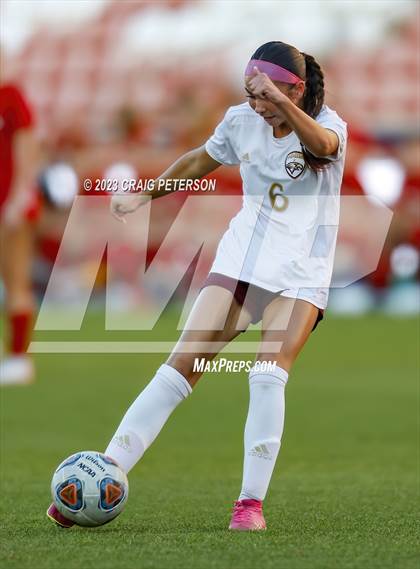Thumbnail 3 in Bountiful vs. Maple Mountain (UHSAA 5A Final) photogallery.