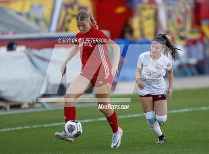 Thumbnail 1 in Bountiful vs. Maple Mountain (UHSAA 5A Final) photogallery.