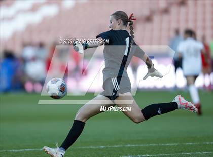 Thumbnail 2 in Bountiful vs. Maple Mountain (UHSAA 5A Final) photogallery.