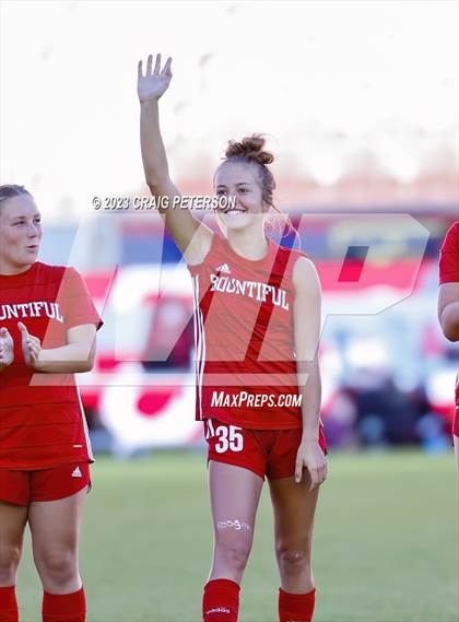 Thumbnail 1 in Bountiful vs. Maple Mountain (UHSAA 5A Final) photogallery.