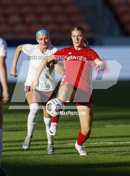 Thumbnail 3 in Bountiful vs. Maple Mountain (UHSAA 5A Final) photogallery.