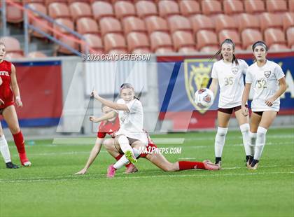 Thumbnail 3 in Bountiful vs. Maple Mountain (UHSAA 5A Final) photogallery.