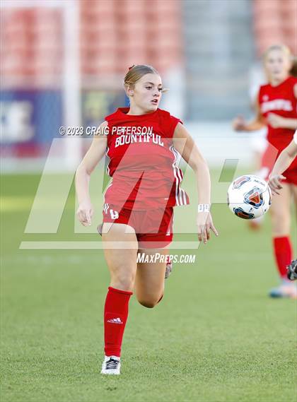 Thumbnail 1 in Bountiful vs. Maple Mountain (UHSAA 5A Final) photogallery.