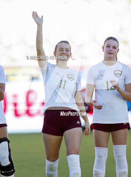 Thumbnail 2 in Bountiful vs. Maple Mountain (UHSAA 5A Final) photogallery.