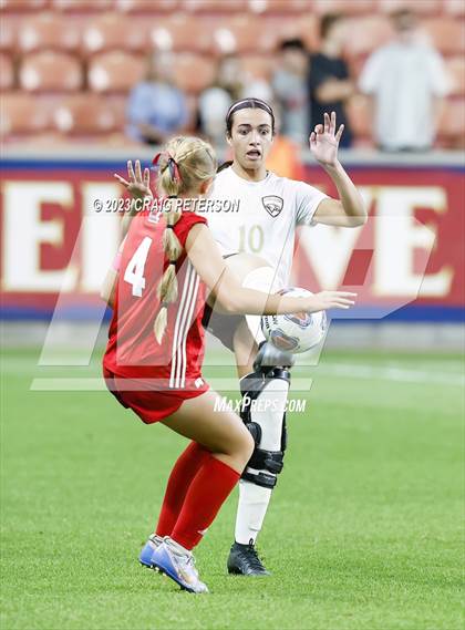 Thumbnail 1 in Bountiful vs. Maple Mountain (UHSAA 5A Final) photogallery.