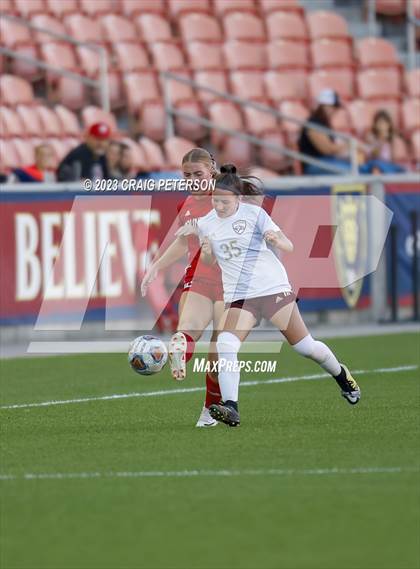 Thumbnail 2 in Bountiful vs. Maple Mountain (UHSAA 5A Final) photogallery.