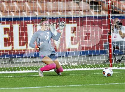 Thumbnail 2 in Bountiful vs. Maple Mountain (UHSAA 5A Final) photogallery.