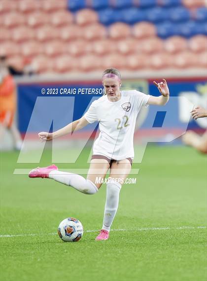 Thumbnail 1 in Bountiful vs. Maple Mountain (UHSAA 5A Final) photogallery.