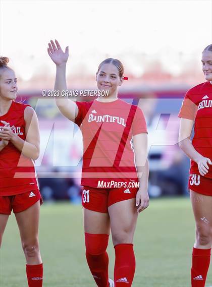 Thumbnail 3 in Bountiful vs. Maple Mountain (UHSAA 5A Final) photogallery.