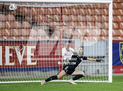 Thumbnail 1 in Bountiful vs. Maple Mountain (UHSAA 5A Final) photogallery.