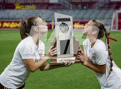 Thumbnail 3 in Bountiful vs. Maple Mountain (UHSAA 5A Final) photogallery.