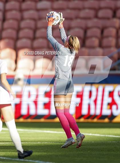 Thumbnail 3 in Bountiful vs. Maple Mountain (UHSAA 5A Final) photogallery.