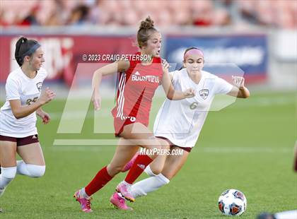 Thumbnail 1 in Bountiful vs. Maple Mountain (UHSAA 5A Final) photogallery.