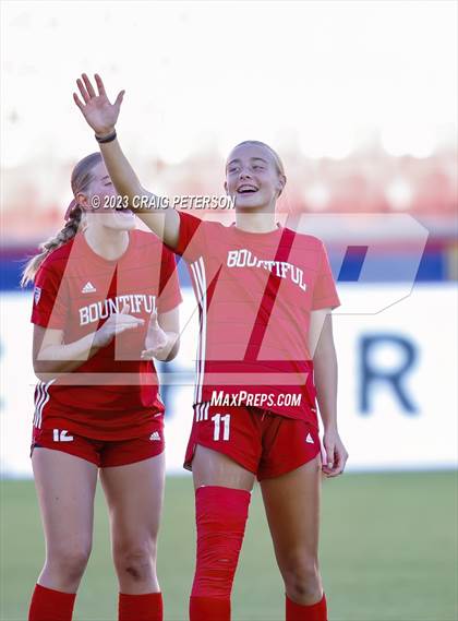 Thumbnail 2 in Bountiful vs. Maple Mountain (UHSAA 5A Final) photogallery.