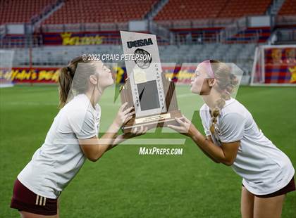 Thumbnail 2 in Bountiful vs. Maple Mountain (UHSAA 5A Final) photogallery.