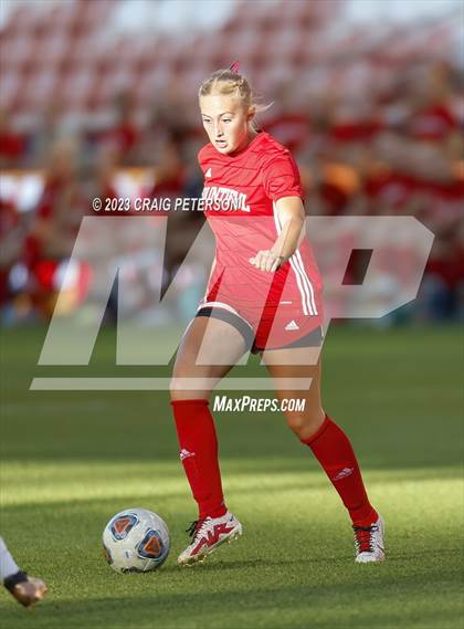 Thumbnail 3 in Bountiful vs. Maple Mountain (UHSAA 5A Final) photogallery.