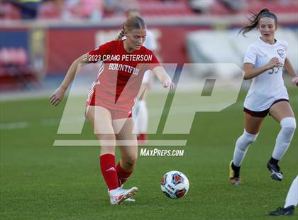Thumbnail 1 in Bountiful vs. Maple Mountain (UHSAA 5A Final) photogallery.