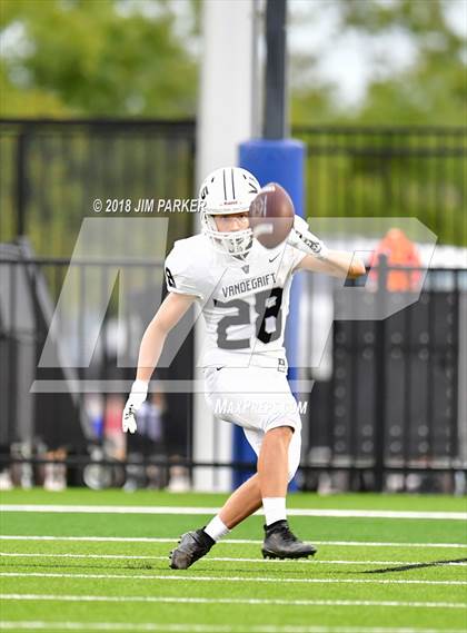 Thumbnail 3 in Vandegrift @ Hendrickson photogallery.