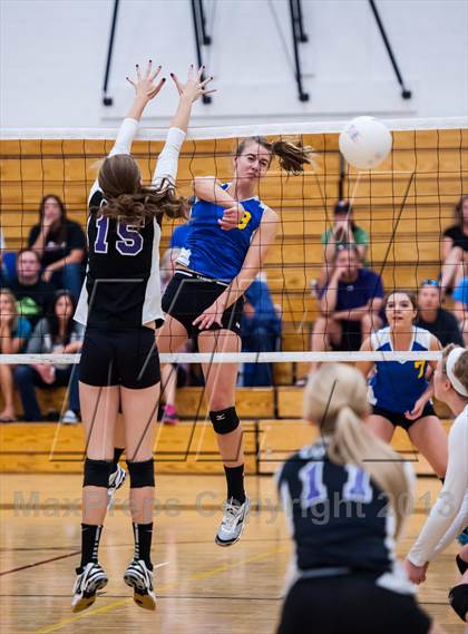 Thumbnail 1 in Rampart vs. Douglas County (Smoky Hill Buff Classic) photogallery.