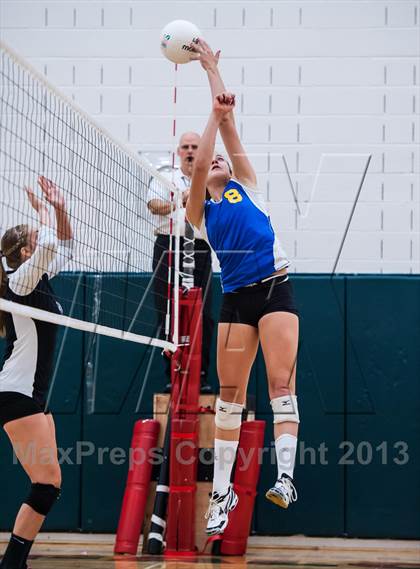 Thumbnail 3 in Rampart vs. Douglas County (Smoky Hill Buff Classic) photogallery.