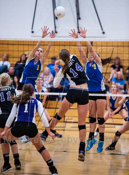 Thumbnail 3 in Rampart vs. Douglas County (Smoky Hill Buff Classic) photogallery.