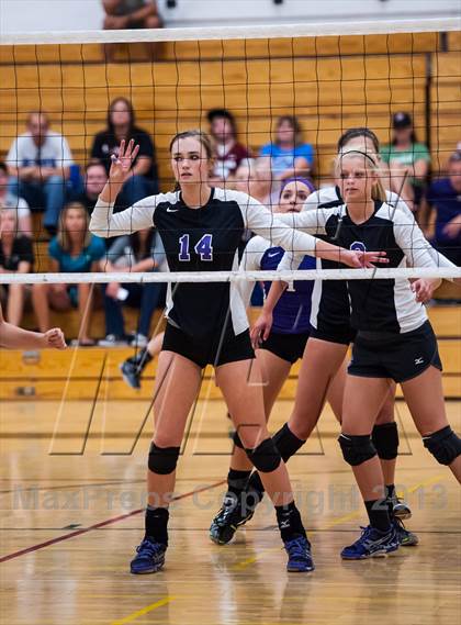 Thumbnail 1 in Rampart vs. Douglas County (Smoky Hill Buff Classic) photogallery.