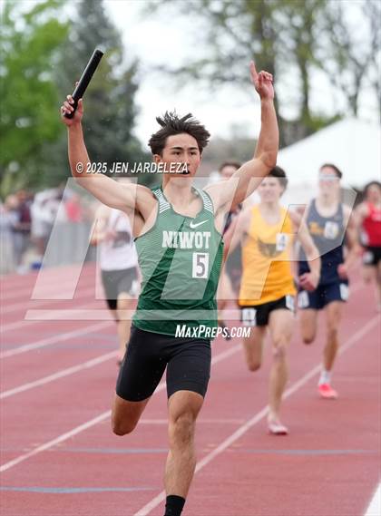 Thumbnail 2 in CHSAA Finals (4x400m Relay ) photogallery.