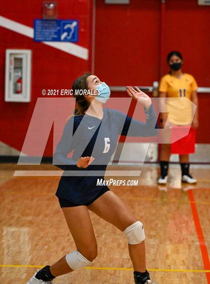 Thumbnail 1 in Fallbrook vs San Dieguito (SUHI JV Tournament) photogallery.