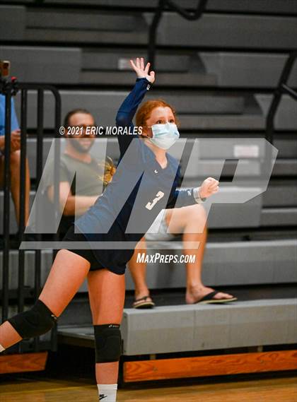 Thumbnail 3 in Fallbrook vs San Dieguito (SUHI JV Tournament) photogallery.