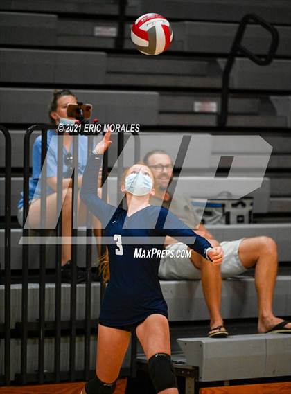 Thumbnail 3 in Fallbrook vs San Dieguito (SUHI JV Tournament) photogallery.