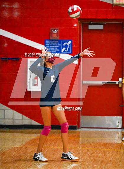 Thumbnail 1 in Fallbrook vs San Dieguito (SUHI JV Tournament) photogallery.