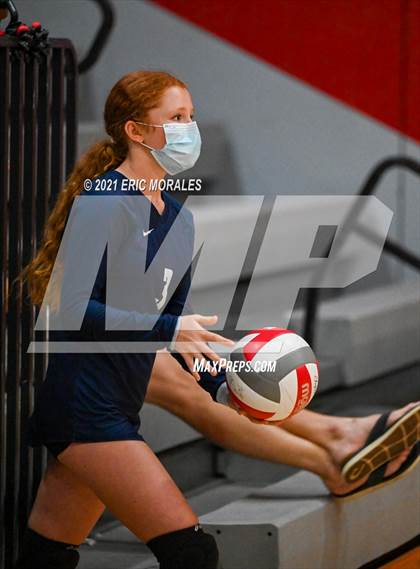 Thumbnail 1 in Fallbrook vs San Dieguito (SUHI JV Tournament) photogallery.