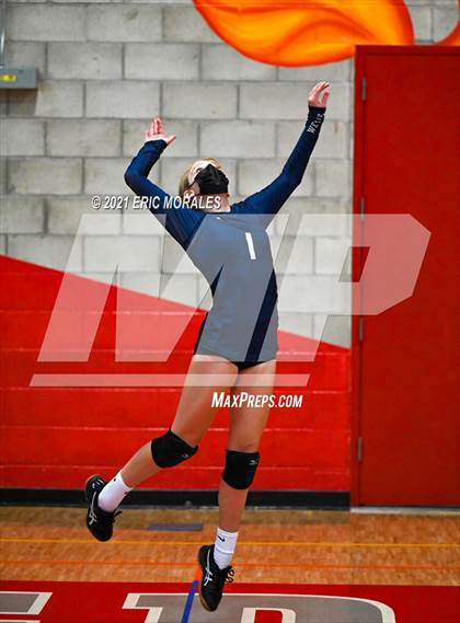 Thumbnail 3 in Fallbrook vs San Dieguito (SUHI JV Tournament) photogallery.