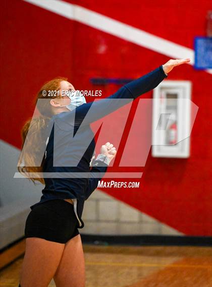 Thumbnail 1 in Fallbrook vs San Dieguito (SUHI JV Tournament) photogallery.