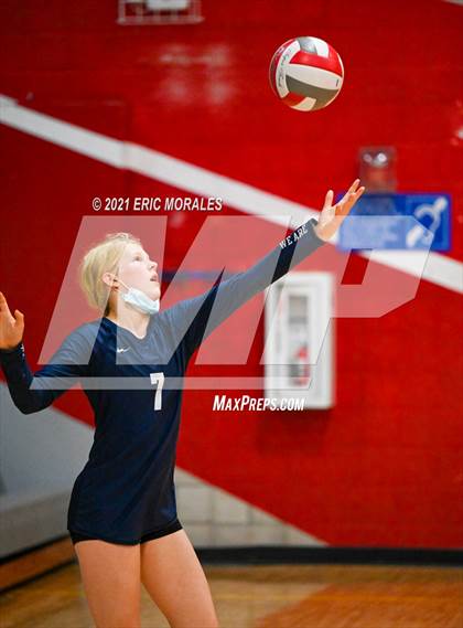 Thumbnail 1 in Fallbrook vs San Dieguito (SUHI JV Tournament) photogallery.