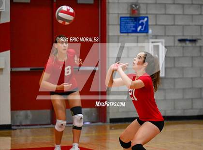 Thumbnail 1 in Fallbrook vs San Dieguito (SUHI JV Tournament) photogallery.
