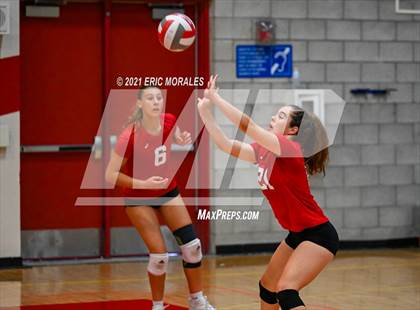 Thumbnail 2 in Fallbrook vs San Dieguito (SUHI JV Tournament) photogallery.