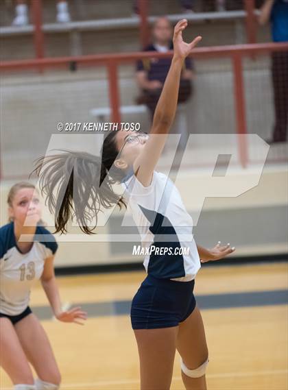 Thumbnail 1 in Marshall vs O'Connor photogallery.